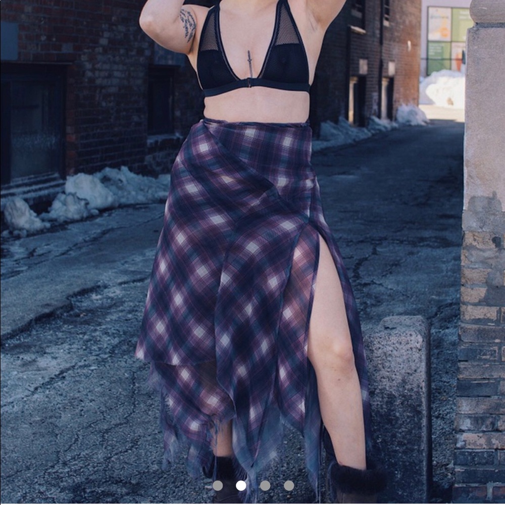 UNIF Riff Skirt - Picture 3 of 3